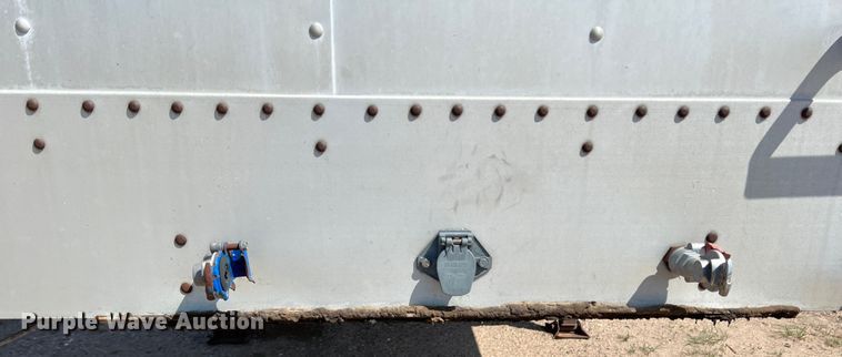 image for item DR1370 1989 Wilson DWCH-100  grain trailer