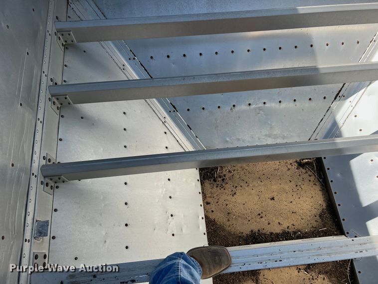 image for item DR1370 1989 Wilson DWCH-100  grain trailer