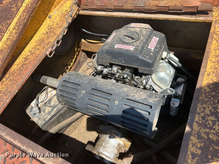 image for item DR1372 1997 Load King 503 DFP  lowboy equipment trailer