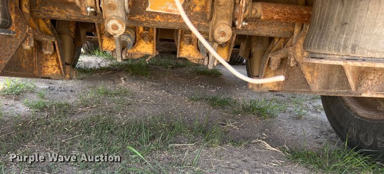 image for item DR1372 1997 Load King 503 DFP  lowboy equipment trailer