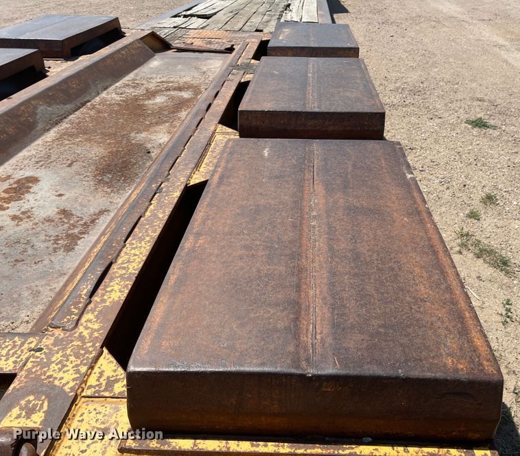 image for item DR1372 1997 Load King 503 DFP  lowboy equipment trailer