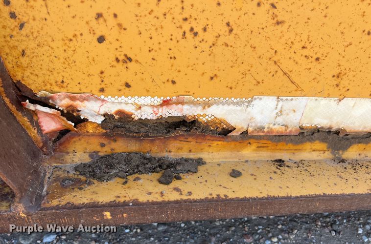 image for item DR1372 1997 Load King 503 DFP  lowboy equipment trailer