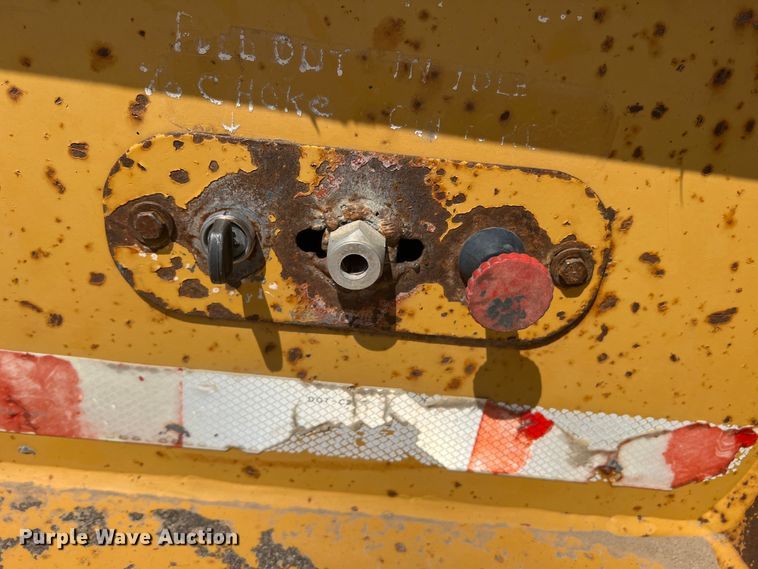 image for item DR1372 1997 Load King 503 DFP  lowboy equipment trailer