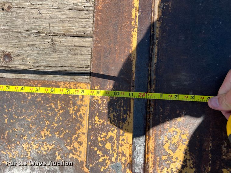 image for item DR1372 1997 Load King 503 DFP  lowboy equipment trailer