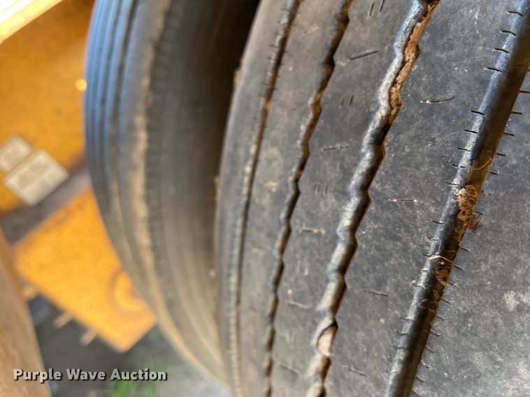 image for item DR1372 1997 Load King 503 DFP  lowboy equipment trailer