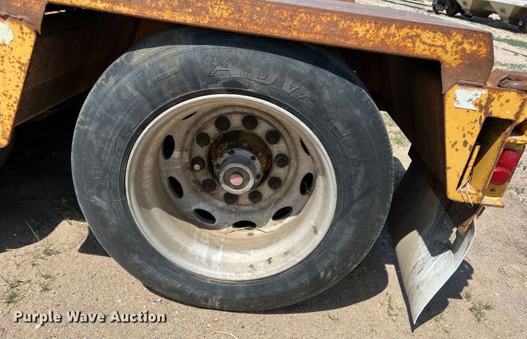 image for item DR1372 1997 Load King 503 DFP  lowboy equipment trailer