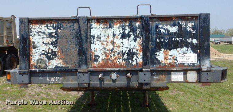 image for item DS8022 1994 Stoughton  flatbed trailer
