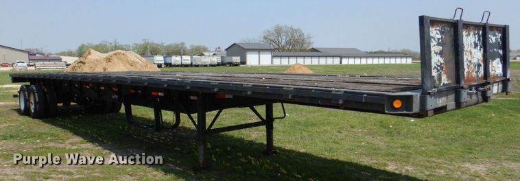 image for item DS8022 1994 Stoughton  flatbed trailer