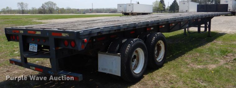 image for item DS8022 1994 Stoughton  flatbed trailer