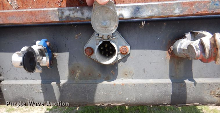 image for item DS8022 1994 Stoughton  flatbed trailer