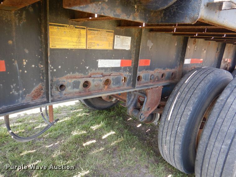 image for item DS8022 1994 Stoughton  flatbed trailer