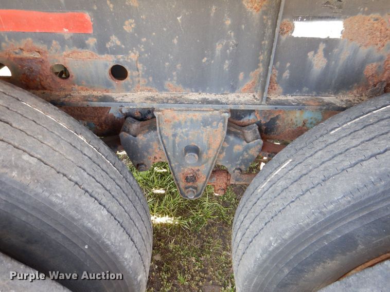 image for item DS8022 1994 Stoughton  flatbed trailer