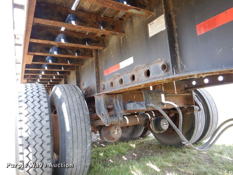 image for item DS8022 1994 Stoughton  flatbed trailer