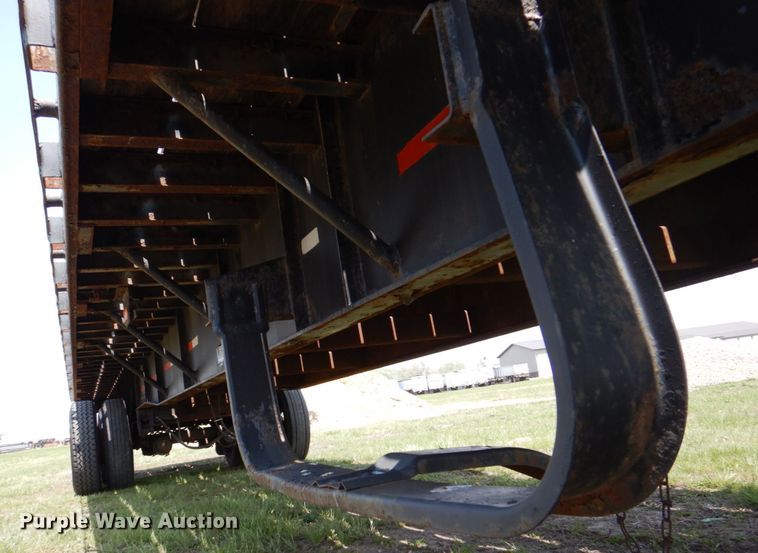 image for item DS8022 1994 Stoughton  flatbed trailer