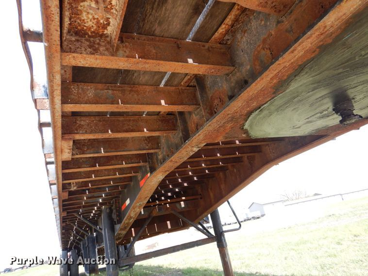 image for item DS8022 1994 Stoughton  flatbed trailer