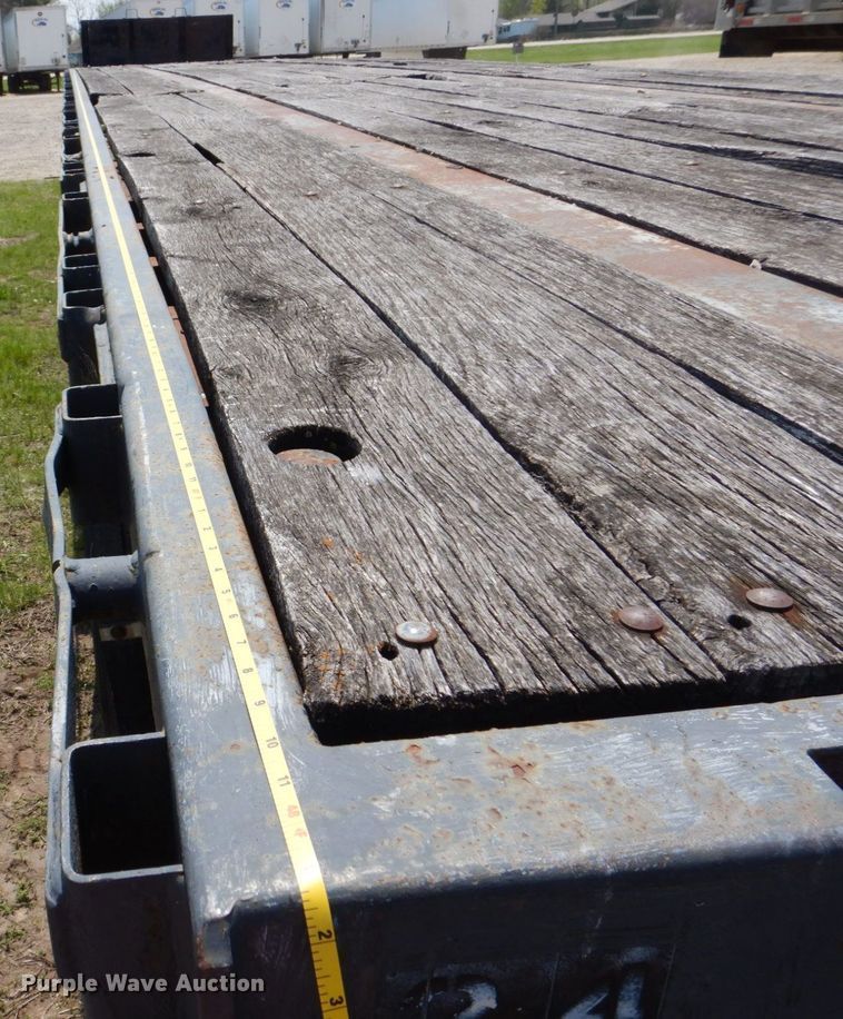 image for item DS8022 1994 Stoughton  flatbed trailer