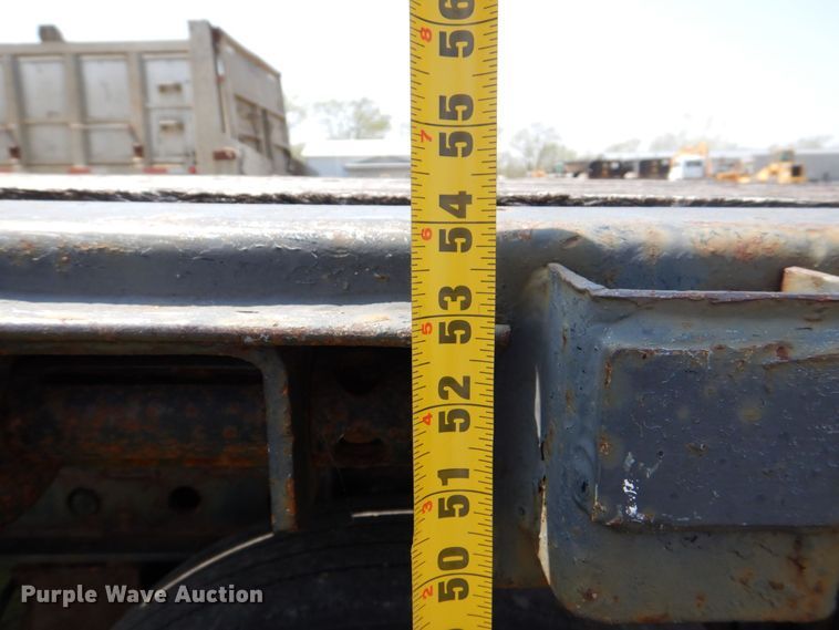 image for item DS8022 1994 Stoughton  flatbed trailer