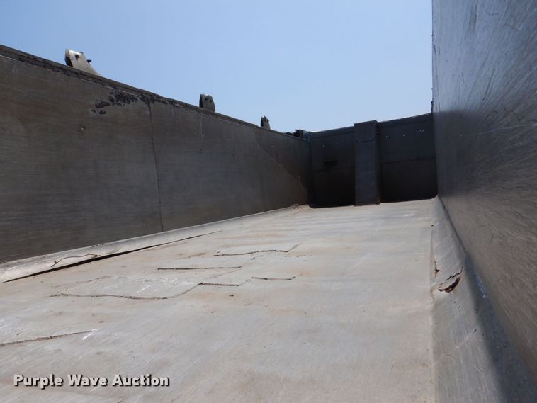 image for item DS8023 1973 East  end dump trailer