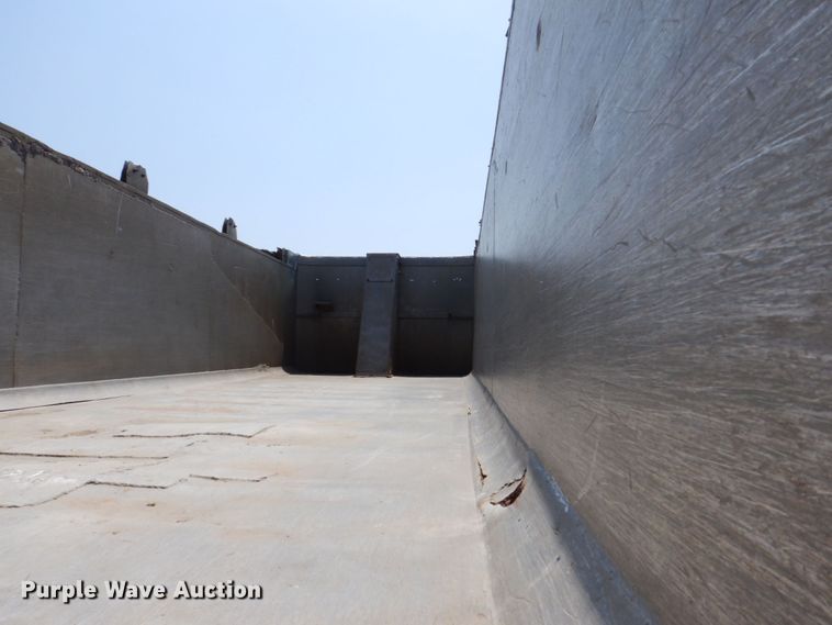 image for item DS8023 1973 East  end dump trailer