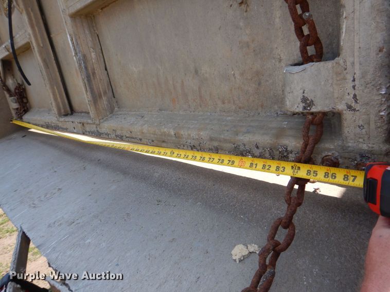 image for item DS8023 1973 East  end dump trailer