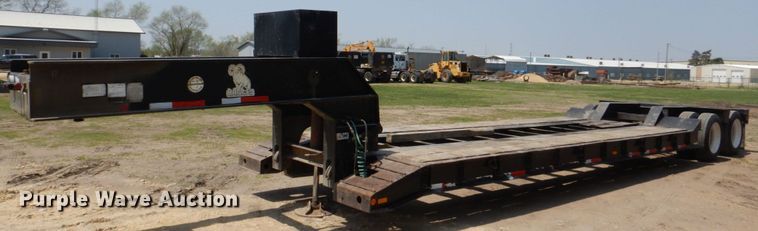 image for item DS8024 2002 Fontaine Ram35  lowboy equipment trailer