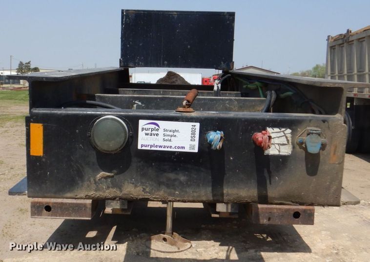 image for item DS8024 2002 Fontaine Ram35  lowboy equipment trailer