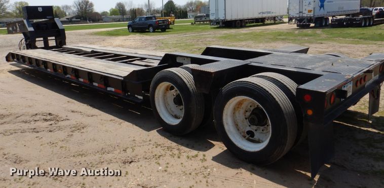 image for item DS8024 2002 Fontaine Ram35  lowboy equipment trailer