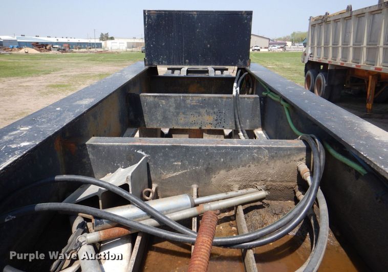 image for item DS8024 2002 Fontaine Ram35  lowboy equipment trailer