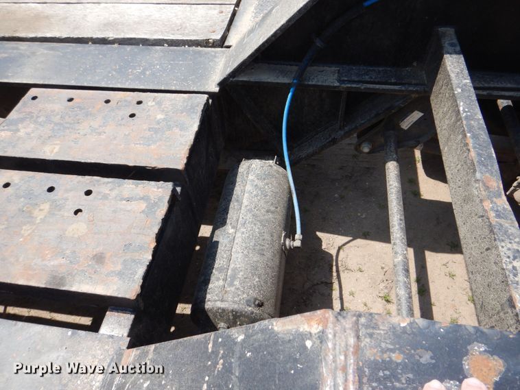 image for item DS8024 2002 Fontaine Ram35  lowboy equipment trailer