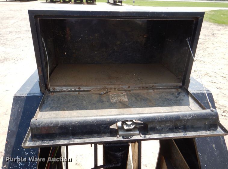image for item DS8024 2002 Fontaine Ram35  lowboy equipment trailer