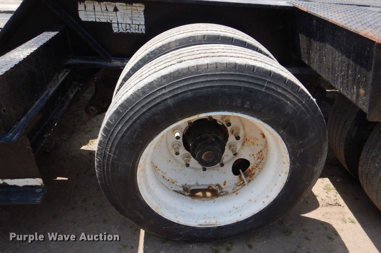 image for item DS8024 2002 Fontaine Ram35  lowboy equipment trailer