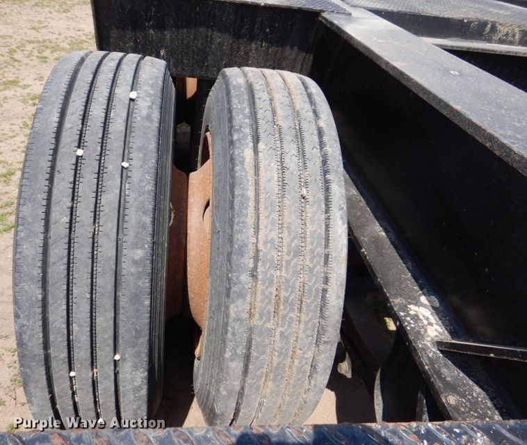 image for item DS8024 2002 Fontaine Ram35  lowboy equipment trailer