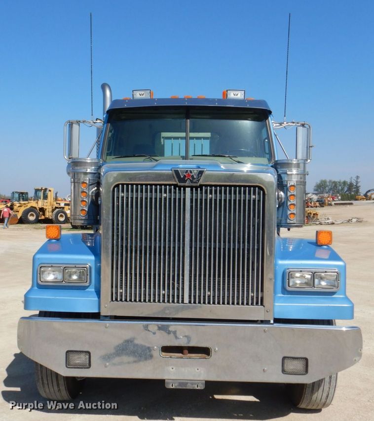 image for item DS8027 2012 Western Star 4900FA  semi truck