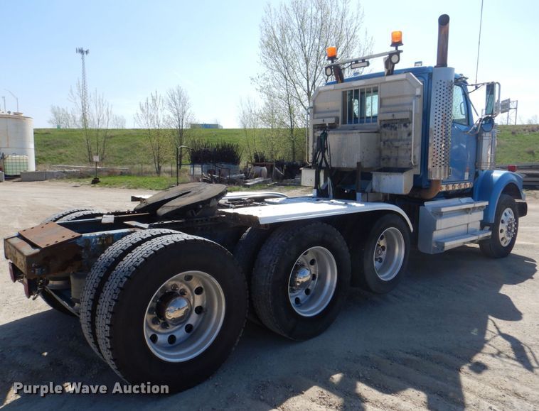 image for item DS8027 2012 Western Star 4900FA  semi truck