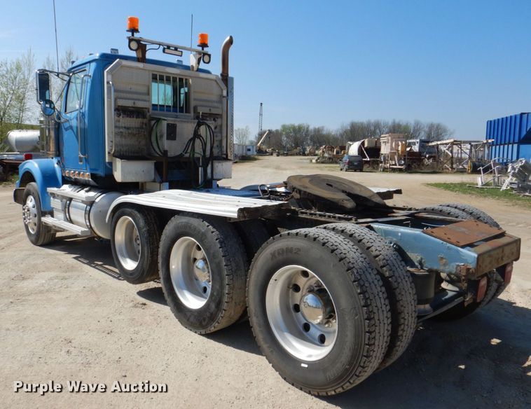 image for item DS8027 2012 Western Star 4900FA  semi truck