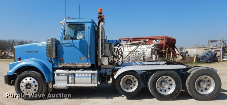 image for item DS8027 2012 Western Star 4900FA  semi truck
