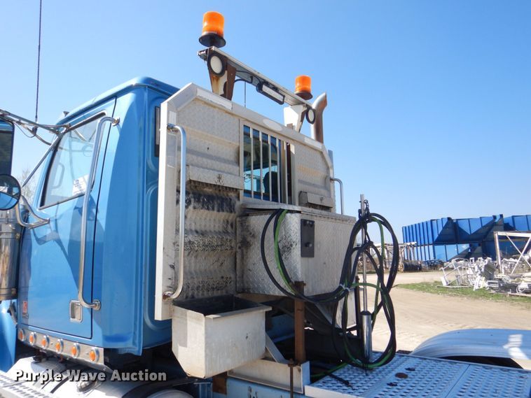 image for item DS8027 2012 Western Star 4900FA  semi truck