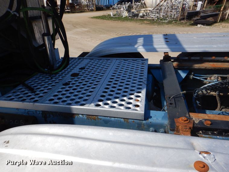 image for item DS8027 2012 Western Star 4900FA  semi truck