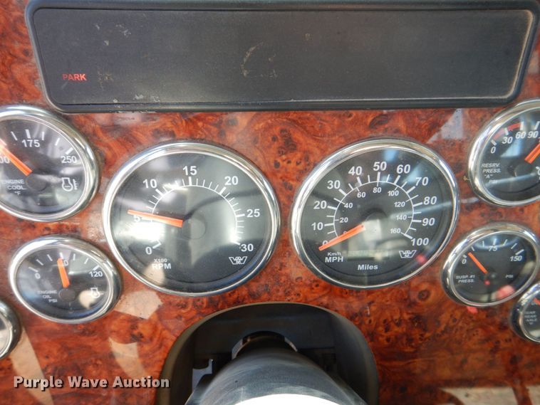 image for item DS8027 2012 Western Star 4900FA  semi truck