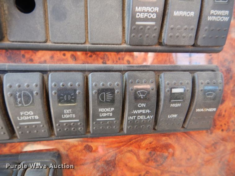 image for item DS8027 2012 Western Star 4900FA  semi truck