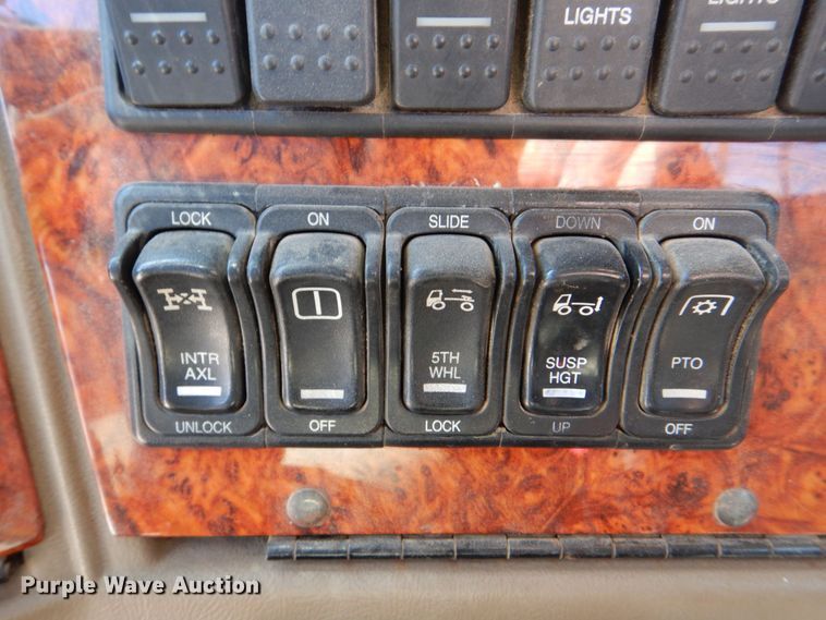 image for item DS8027 2012 Western Star 4900FA  semi truck