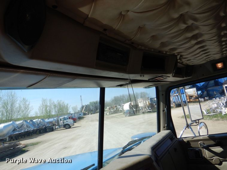 image for item DS8027 2012 Western Star 4900FA  semi truck