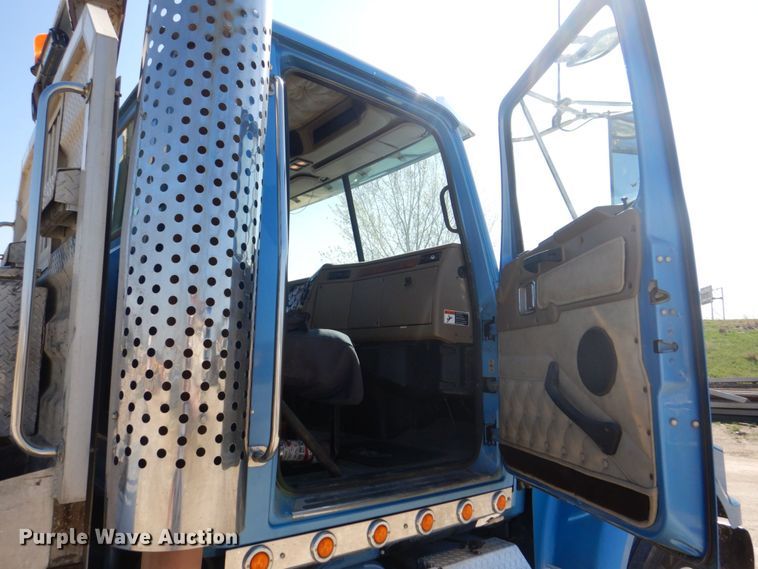 image for item DS8027 2012 Western Star 4900FA  semi truck