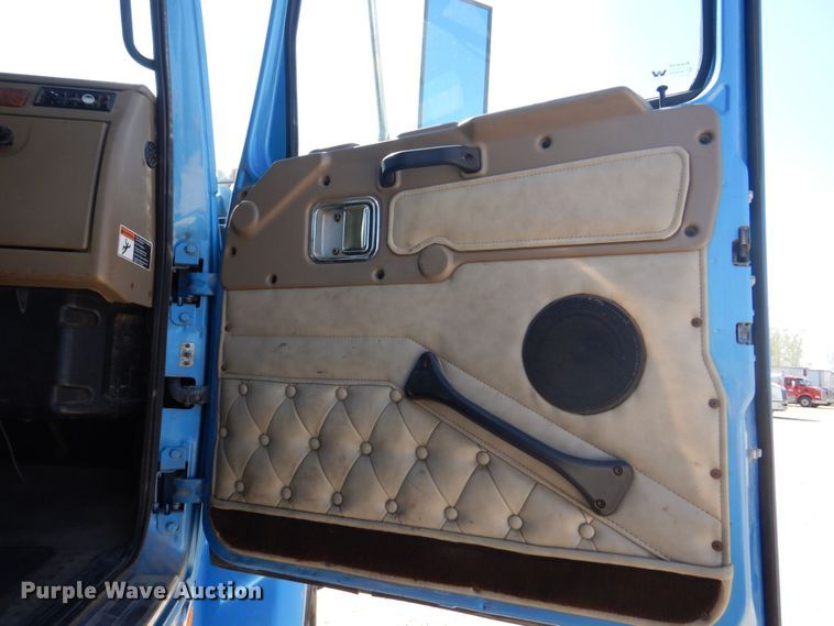 image for item DS8027 2012 Western Star 4900FA  semi truck