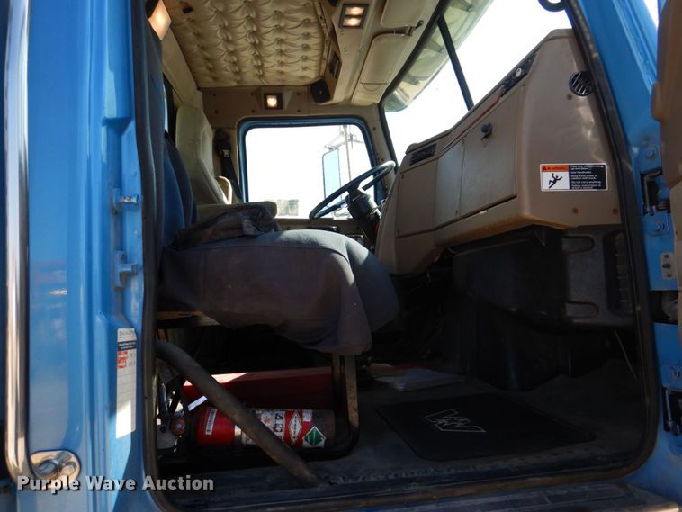 image for item DS8027 2012 Western Star 4900FA  semi truck