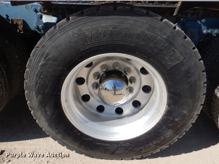 image for item DS8027 2012 Western Star 4900FA  semi truck