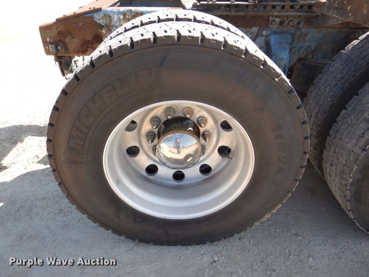 image for item DS8027 2012 Western Star 4900FA  semi truck