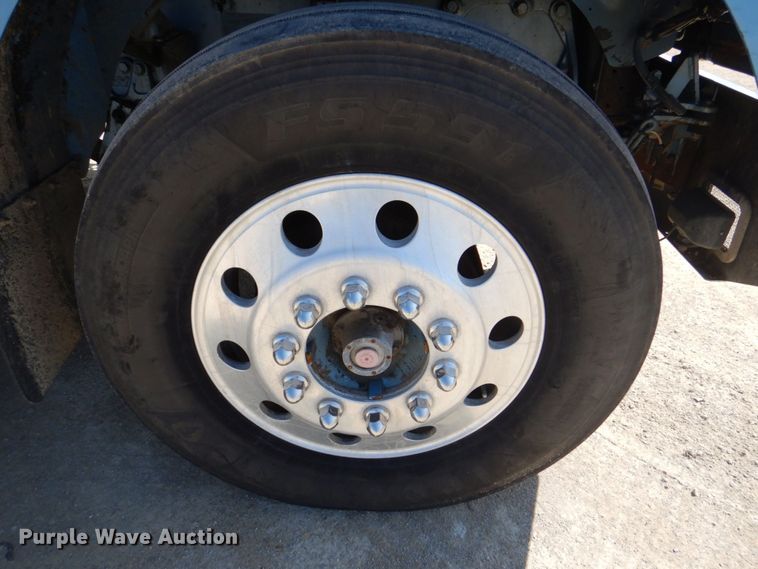 image for item DS8027 2012 Western Star 4900FA  semi truck