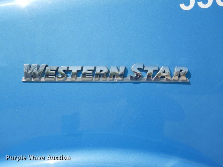 image for item DS8027 2012 Western Star 4900FA  semi truck