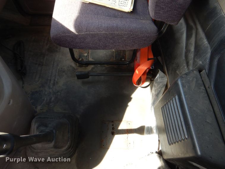 image for item DS8028 2013 Freightliner Cascadia  semi truck